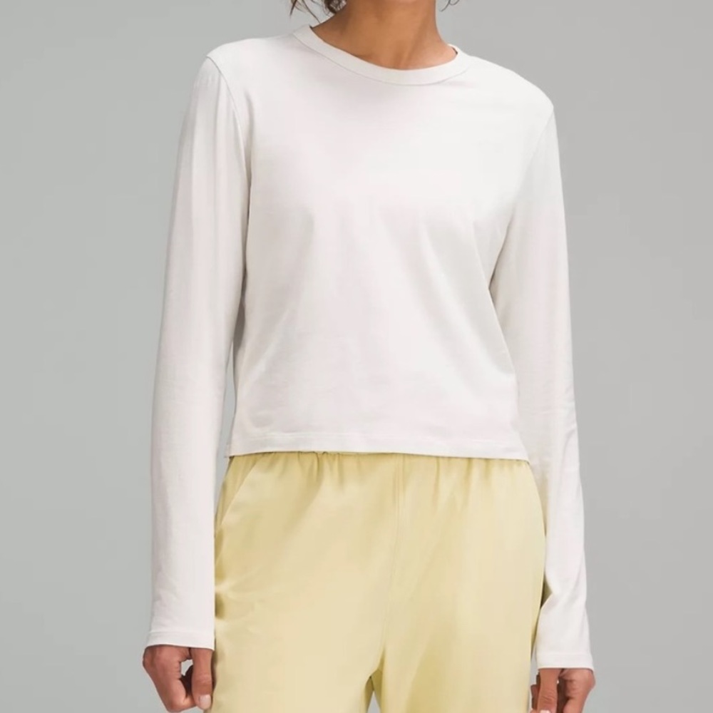 NWT LULULEMON CLASSIC FIT LONG SLEEVE TEE